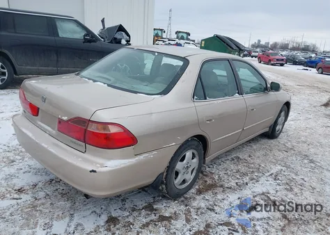 2000 Honda Accord 3.0 Ex from USA, damaged, VIN 1HGCG1655YA067024